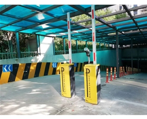 山东泰安智能道闸门，广告道闸安装公司
